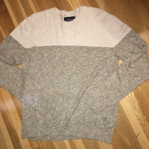 AMERICAN EAGLE SWEATER